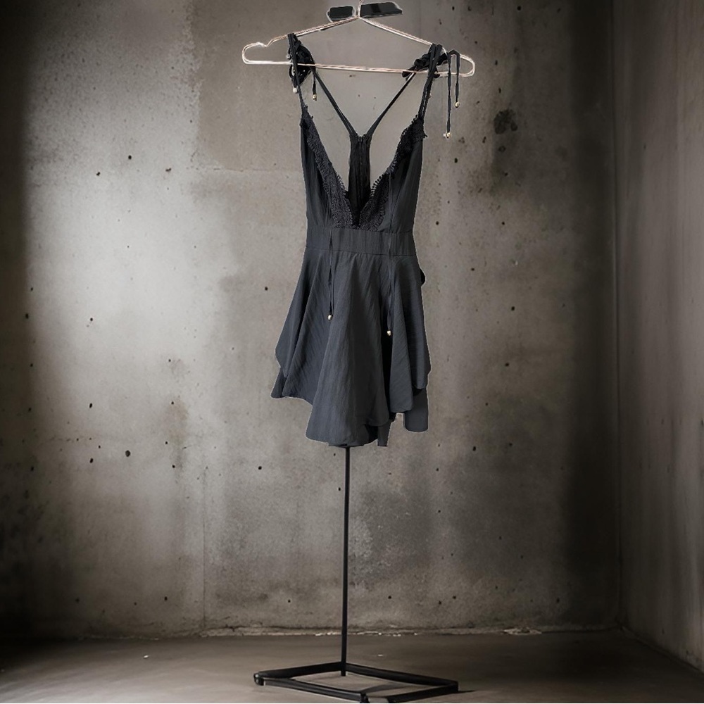 HYFVE BLACK ROMPER SMALL